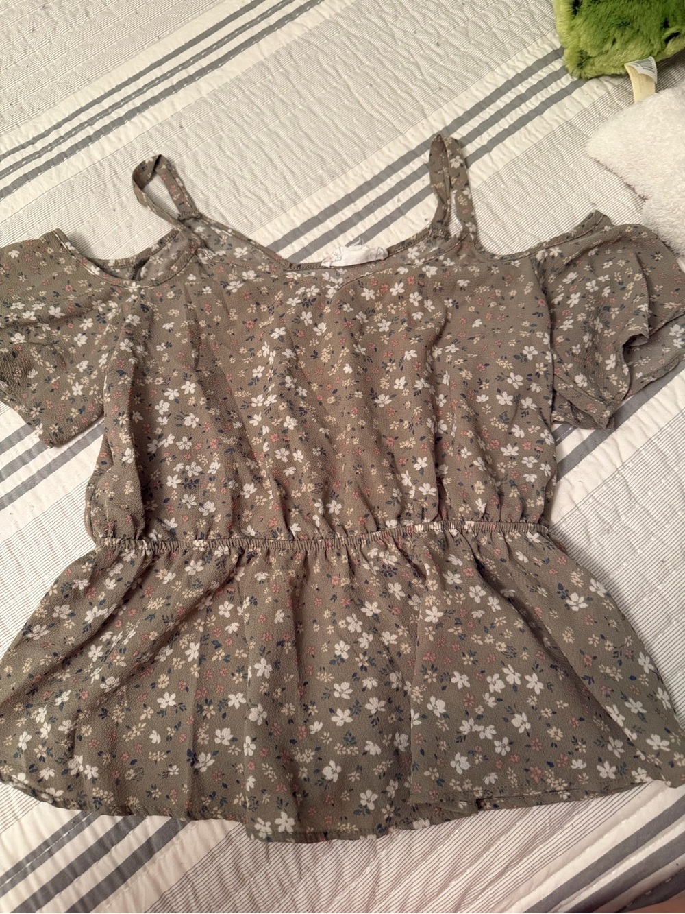 Hippie Rose Olive Floral Cold-Shoulder Peplum Blouse